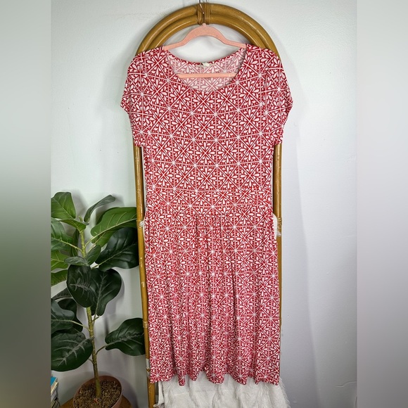Boden Dresses & Skirts - Boden Red and White Patterned Dress sz 12